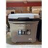Image 2 : Igloo - Maxcold Latitude Rolling Cooler, 62QT