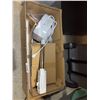 Image 4 : Desk-Top Magnifying Lamp 110â€“220V