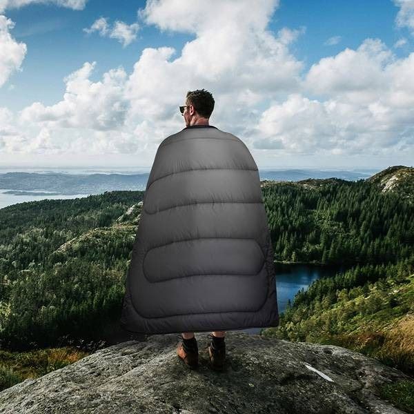 Below Zero Wearable Outdoor Blanket