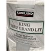 Image 4 : Kirkland Signature King Plush Blanket