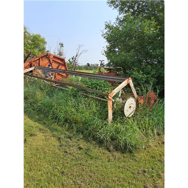 Case IH 175 Self Propelled Swather, Wisconsin Gas Engine 18ft