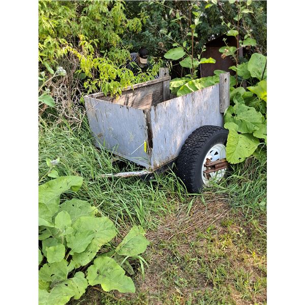 Utility Trailer, Axle with Hydraulic Hose