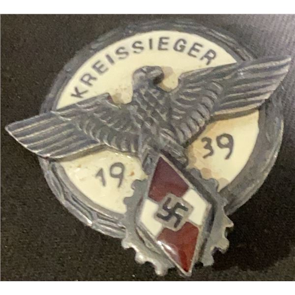 1939 Kreissieger Badge G. Brehmer, Markneukirchen