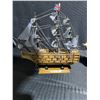 Image 4 : Wooden Model Ships: H.M.S. Victory and Mayflower