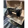 Image 3 : Singer No. 20 Child’s Sewing Machine with Original Box and Accessories