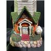 Image 2 : Solar Powered Decorative Lighthouse Model