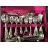 Image 2 : 1847 Rogers Bros. Heritage Silverplate Flatware Set in Box