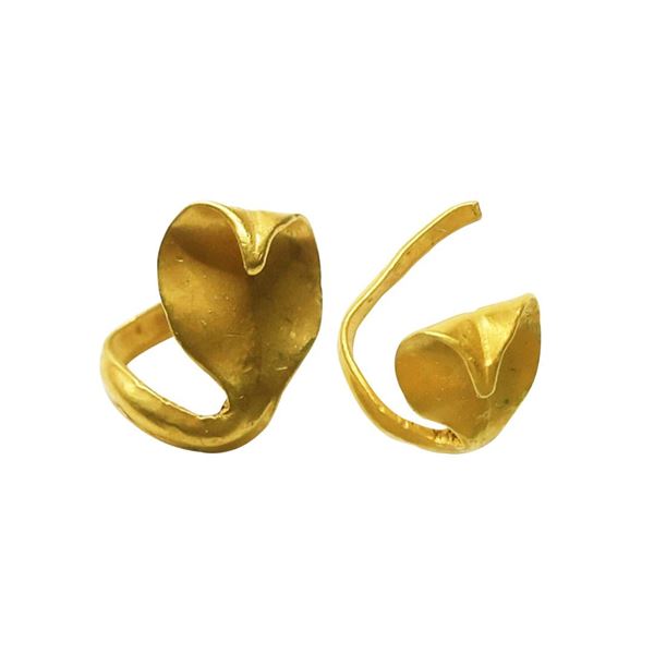 Primitive Money (c. 100 BC), Satavahana Period, 0.68 gms, Gold Mukut (Crown) shaped like a