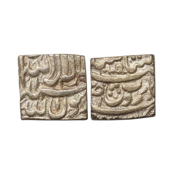 Mughal, Akbar (AH 963-1014, 1556-1605 AD), Silver Square Rupee, 10.99 gms. Akbar (AH 963-1