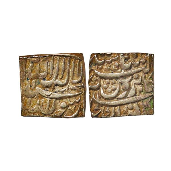 Mughal, Akbar (AH 963-1014, 1556-1605 AD), Silver Square Rupee, 11.26 gms. Akbar (AH 963-1