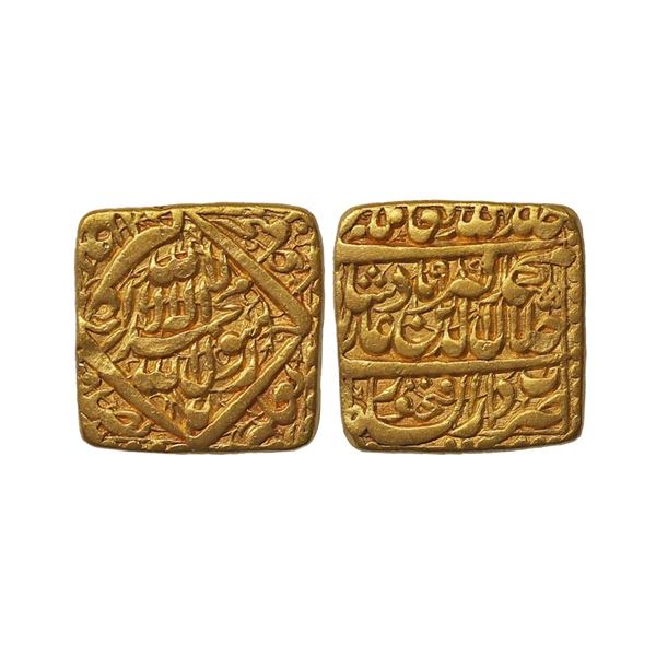 Mughal, Akbar (AH 963-1014, 1556-1605 AD), Gold Square Mohur, 11.94 gms. Akbar (AH 963-101