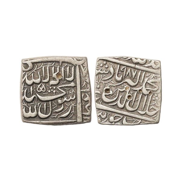 Mughal, Akbar (AH 963-1014, 1556-1605 AD), Silver Rupee, 11.31 gms. Akbar (AH 963-1014, 15