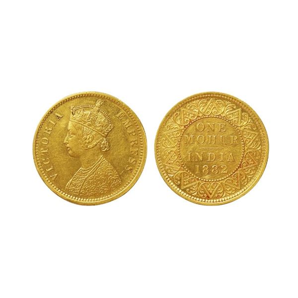 Victoria Empress, gold mohur, 1882, Calcutta mint, two flowers in bottom panel and &amp; #