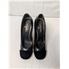 Image 1 : Chanel velvet toe cap black leather pump