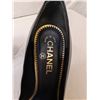 Image 4 : Chanel velvet toe cap black leather pump
