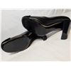 Image 6 : Chanel velvet toe cap black leather pump