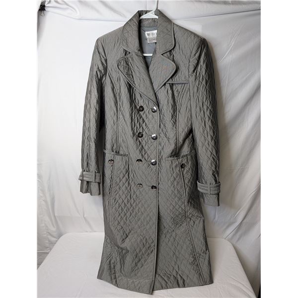 Worth Long quilted double breasted gray coat 100% Silk