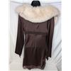 Image 6 : Brown lace dress with fur collar