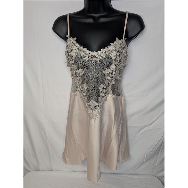 Flora Nikrooz negligee/slip lace champagne colour