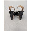 Image 4 : Giuseppe Zanotti heels black patent with beige leather and texture heel