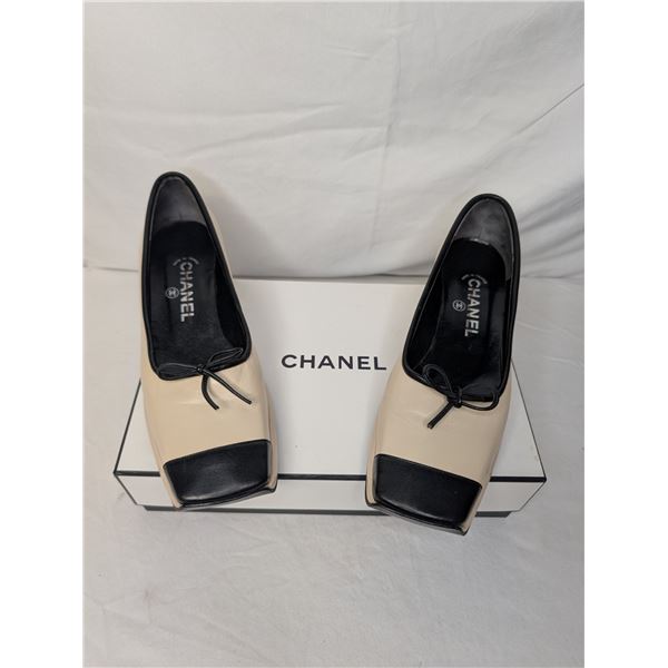 Chanel wedge flats cream and black Square toe with box