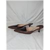 Image 5 : Manolo Blahnik real crocodile brown kitten heels
