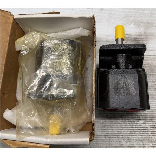 (2) Spraymation #490949R Gear Pumps