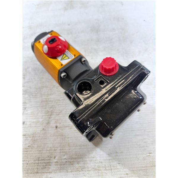 Flowserve #10EF39SNZ Pneumatic Actuator