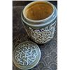 Image 5 : Celtic Porcelain w/ Studio Pottery Vase
