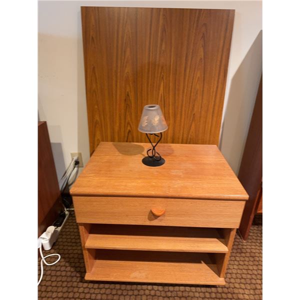 Wood Veneer Nightstand with Single Drawer and Lamp