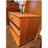 Image 4 : Wood Veneer Nightstand with Single Drawer and Lamp