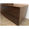 Image 3 : Six-Drawer Woodgrain Laminate Dresser