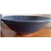 Image 5 : Four Ceramic Items Including Circle of Friends Sculpture and Signed Bowl