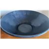 Image 6 : Four Ceramic Items Including Circle of Friends Sculpture and Signed Bowl