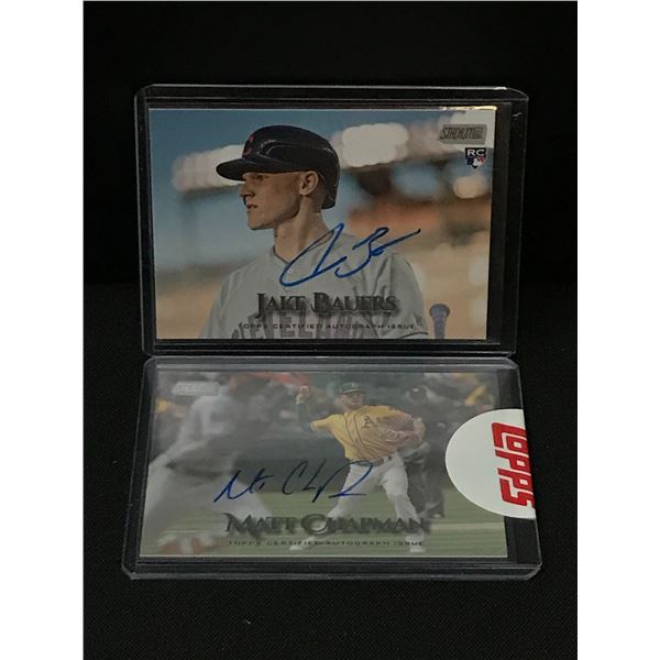 LOT OF 2 SIGNED BASEBALL TRADING CARDS