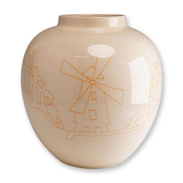 Wedgwood Clarice Cliff Bizarre Windmill Pattern Vase