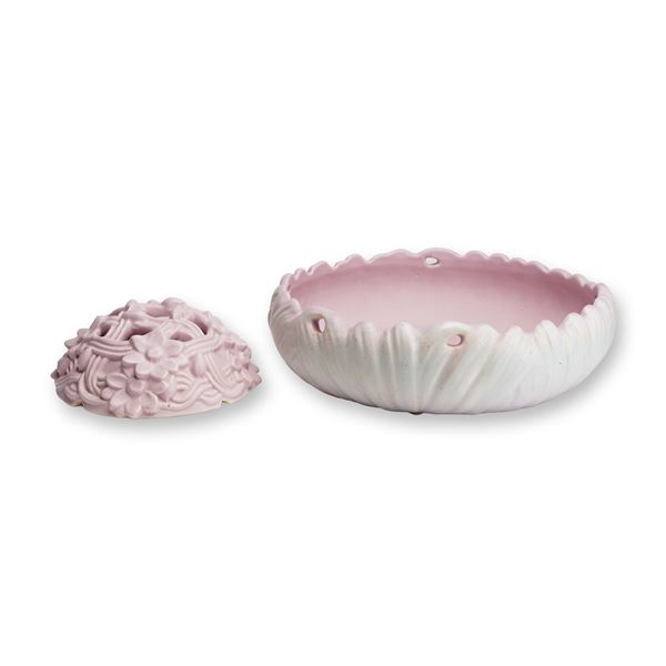 Weller Pottery Lavender Console Bowl and Flower Frog, Hobart