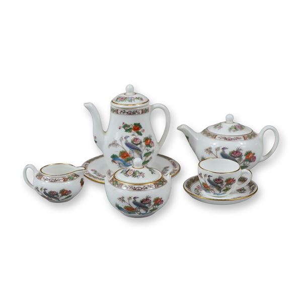 7pc Wedgwood Bone China Children's Miniature Tea and Coffee Set in the Kutani Crane Pattern