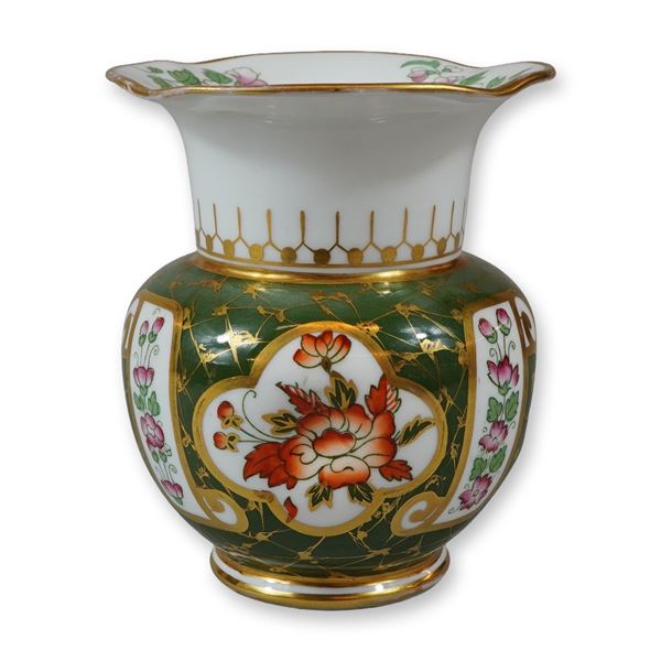 Wedgwood Bone China Chinoiserie Floral Gilt Decorated Small Vase