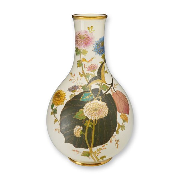 Wedgwood Gilded Ivory Ware Porcelain Vase with Floral Japonisme Decoration