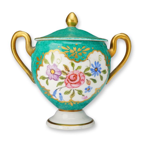 Wedgwood Bone China Hand-Painted Lidded Sugar Bowl, circa 1920