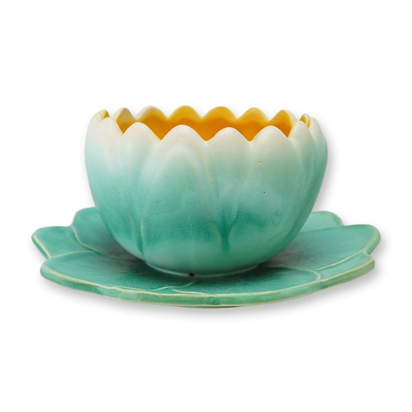 Weller Pottery Lily Pad Bowl, Pumila