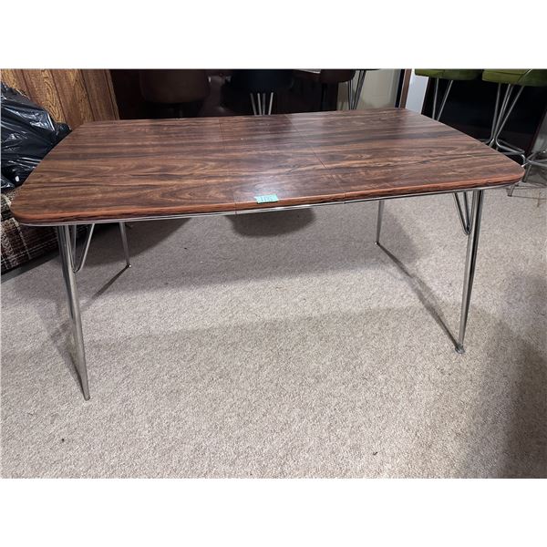 Vintage table and 5 chairs