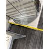 Image 7 : Triangular 3-Sided Display Grid 24" x 63"H