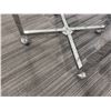 Image 6 : Chrome 4-Way Display Rack 25" x 25" x 57"H
