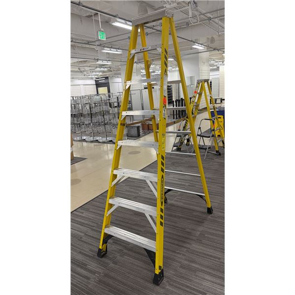 Werner 7308 Yellow 8' Ladder 375 lb Capacity
