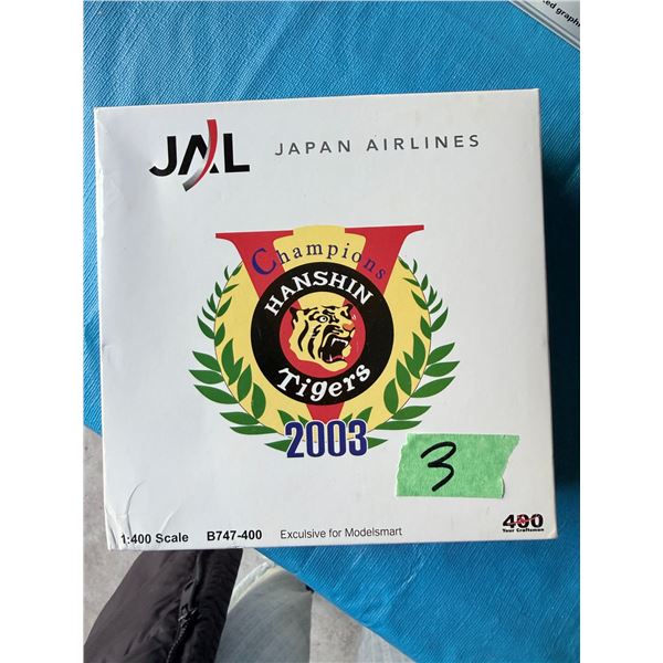 JAL JAPAN AIRLINES B747-400 1:400 DIECAST MODEL AIRPLANE