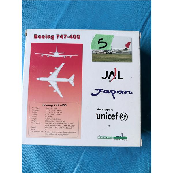 JAL JAPAN 747-400 DIECAST MODEL AIRPLANE