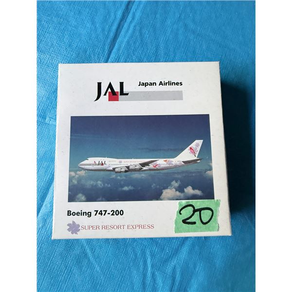JAL JAPAN AIRLINES BOEING 747-200 DIECAST MODEL AIRPLANE