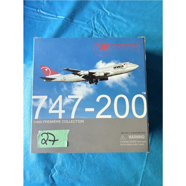 NORTHWEST AIRLINES 747-200 1:400 DIECAST MODEL AIRPLANE